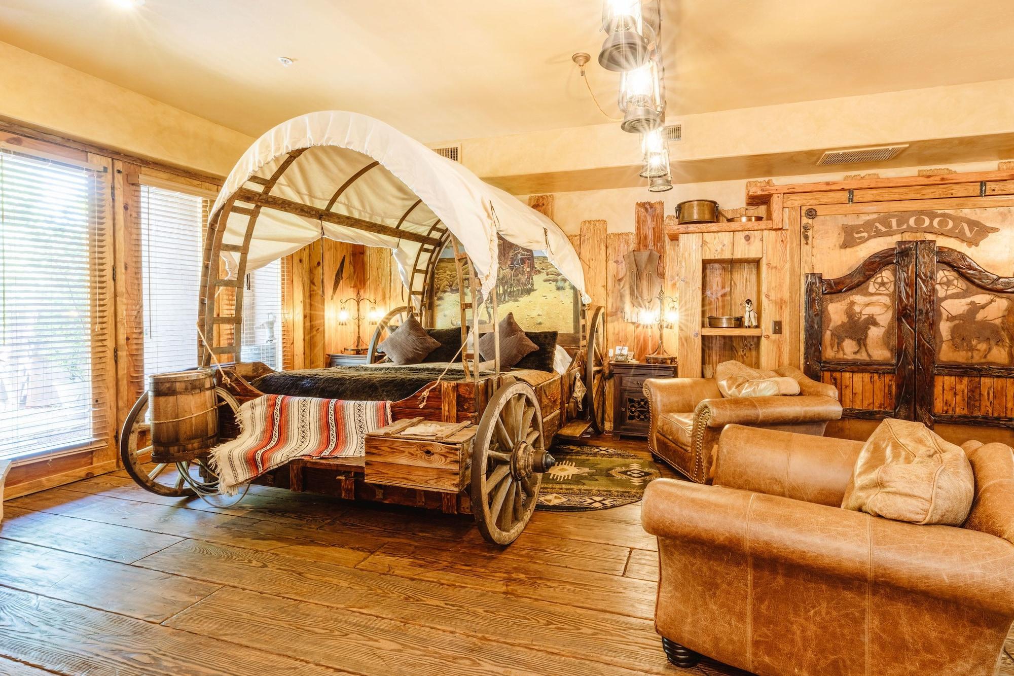 Adobe Grand Hotel 4*