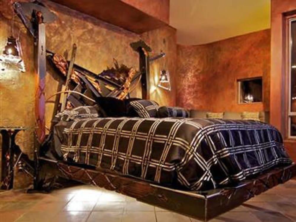 Hotel Adobe Grand
