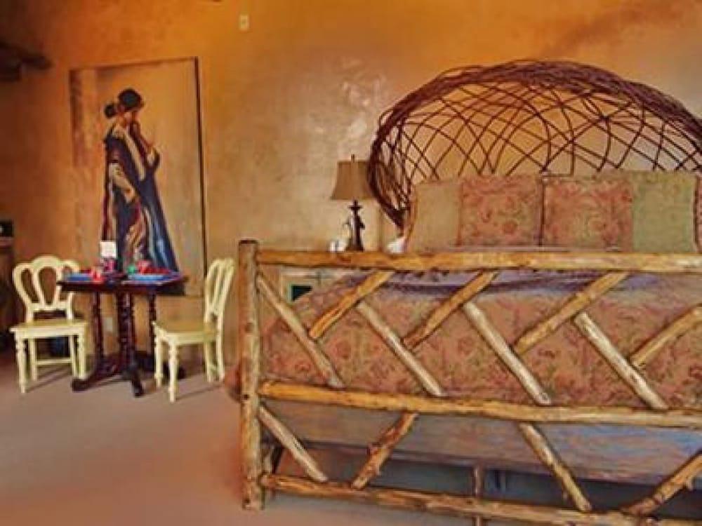Hotel Adobe Grand