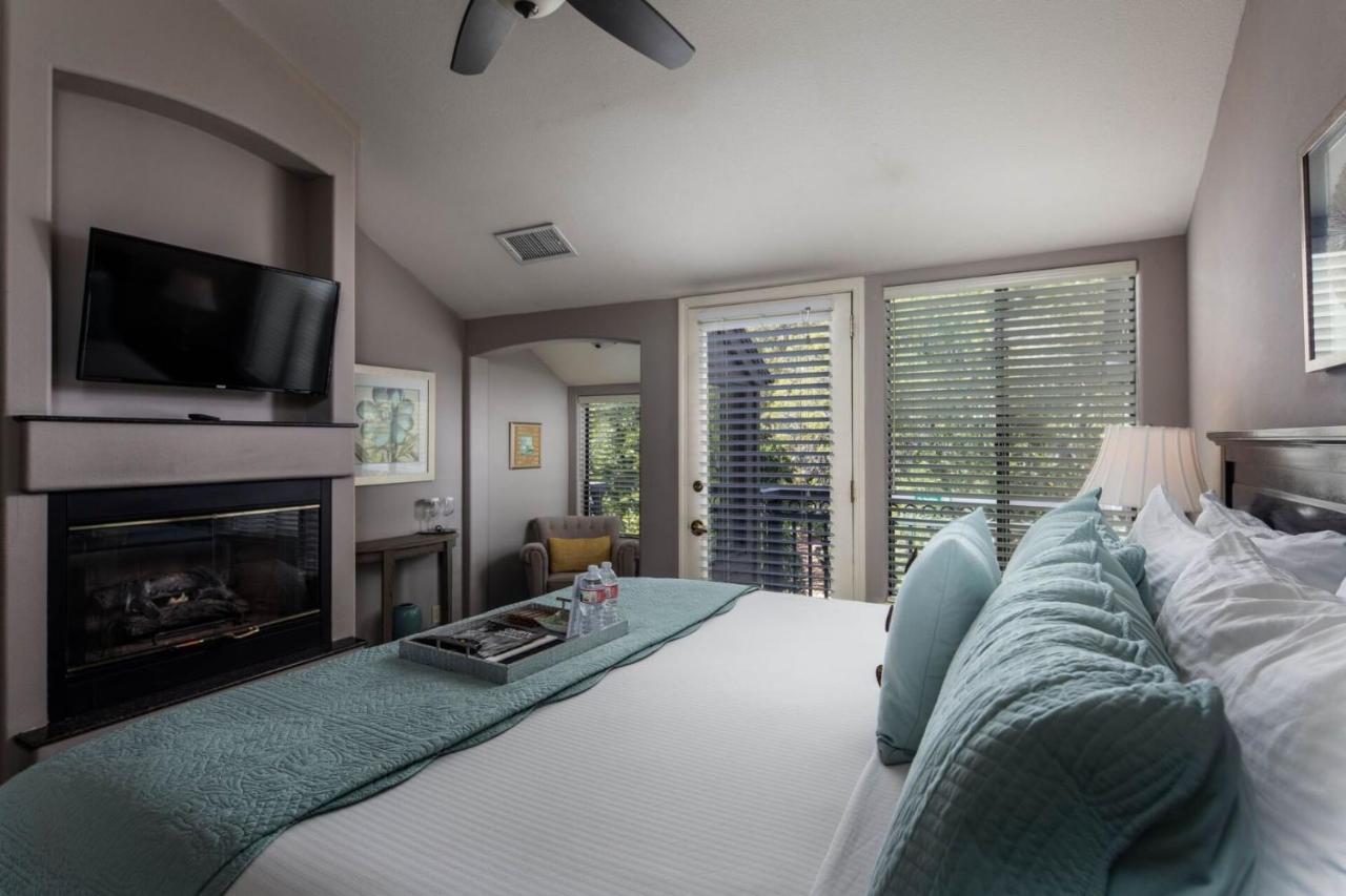 Inn Above Oak Creek 3*