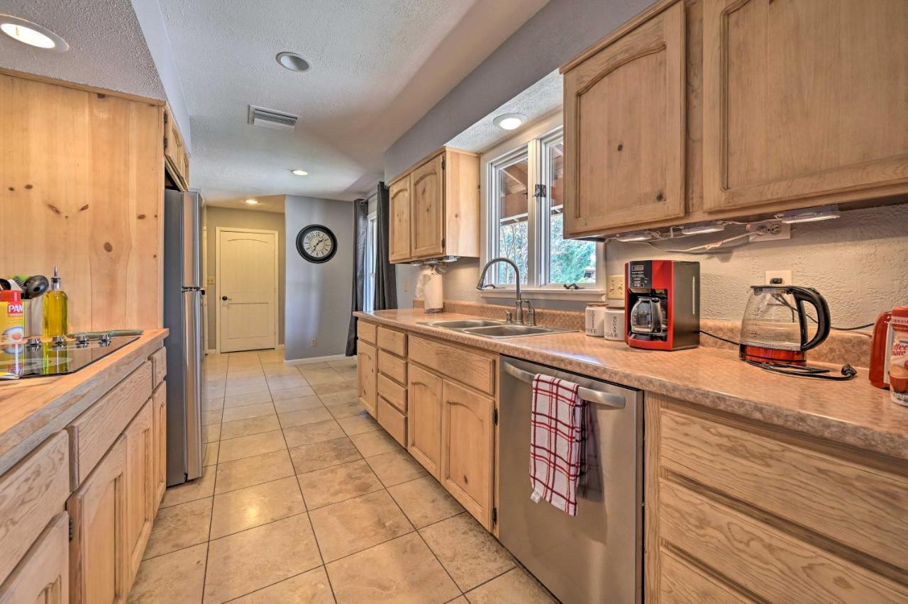 Holiday home Spacious About 4 Mi To Dtwn Main St! *
