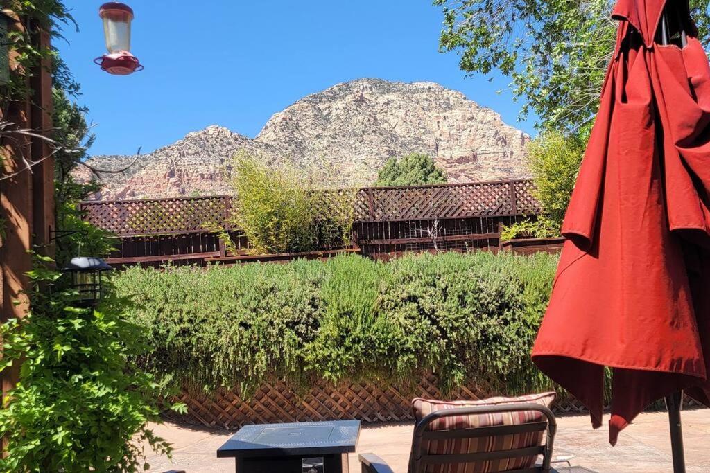 3 Bedroom With Stunning Red Rock Views! Walk To Trails! Sedona