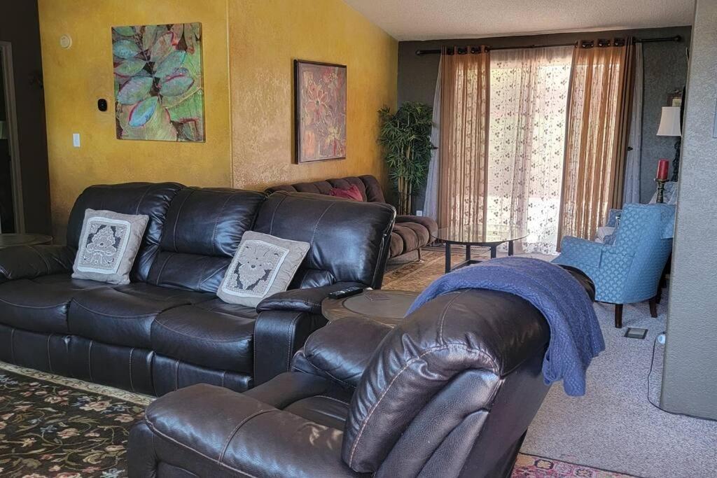 3 Bedroom With Stunning Red Rock Views! Walk To Trails! * Sedona