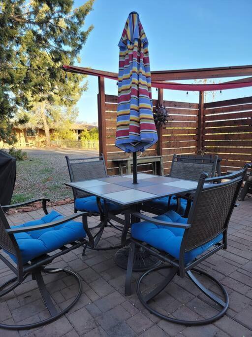 Holiday home Serene 2 Bedroom! Walk To Trails! Red Rock Mountain Views! Sedona