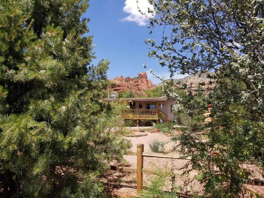 Holiday home Serene 2 Bedroom! Walk To Trails! Red Rock Mountain Views!