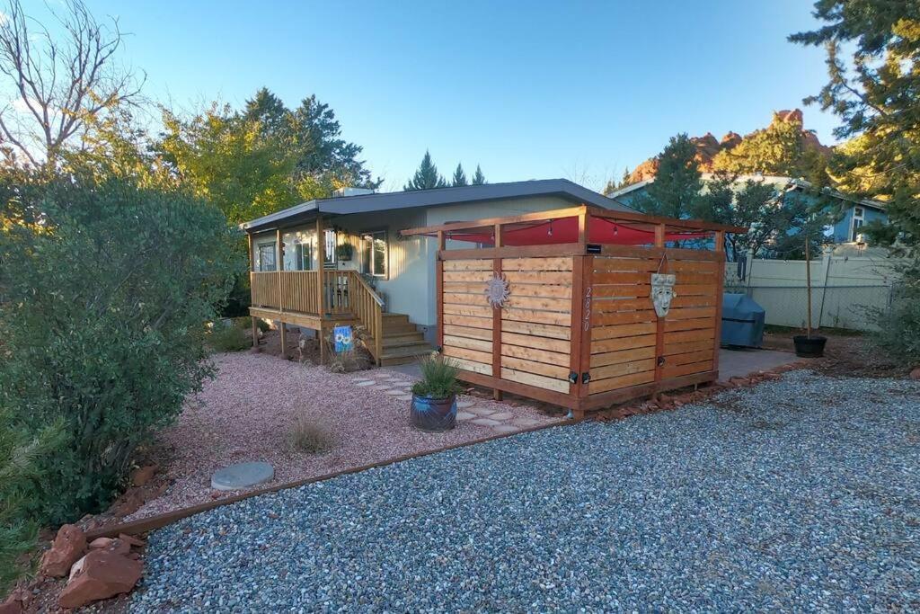 Holiday home Serene 2 Bedroom! Walk To Trails! Red Rock Mountain Views! Sedona