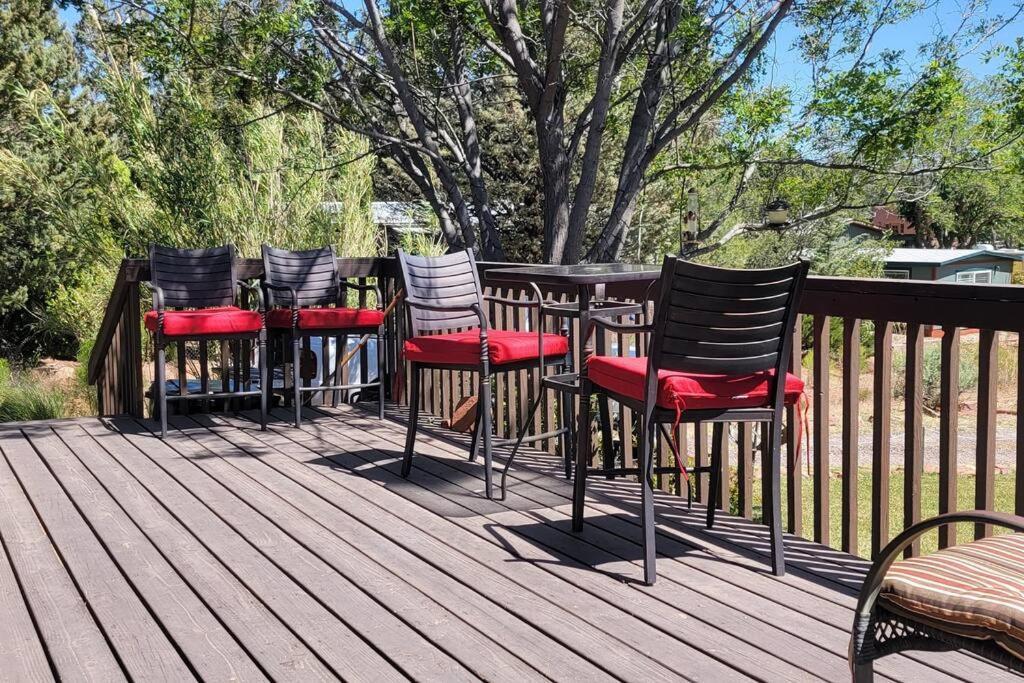 3 Bedroom With Stunning Red Rock Views! Walk To Trails! * Sedona