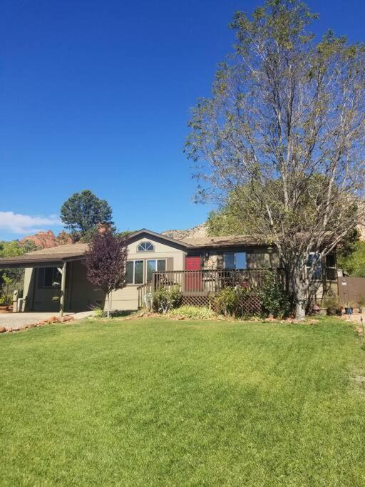 Holiday home 3 Bedroom With Stunning Red Rock Views! Walk To Trails! *