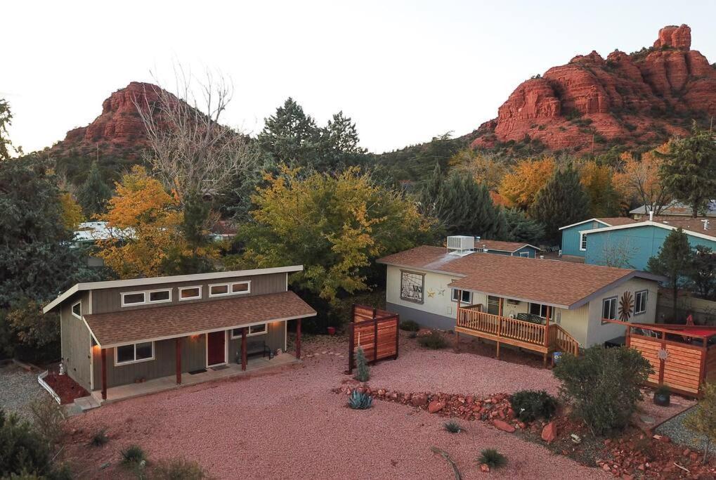 Serene 2 Bedroom! Walk To Trails! Red Rock Mountain Views! *