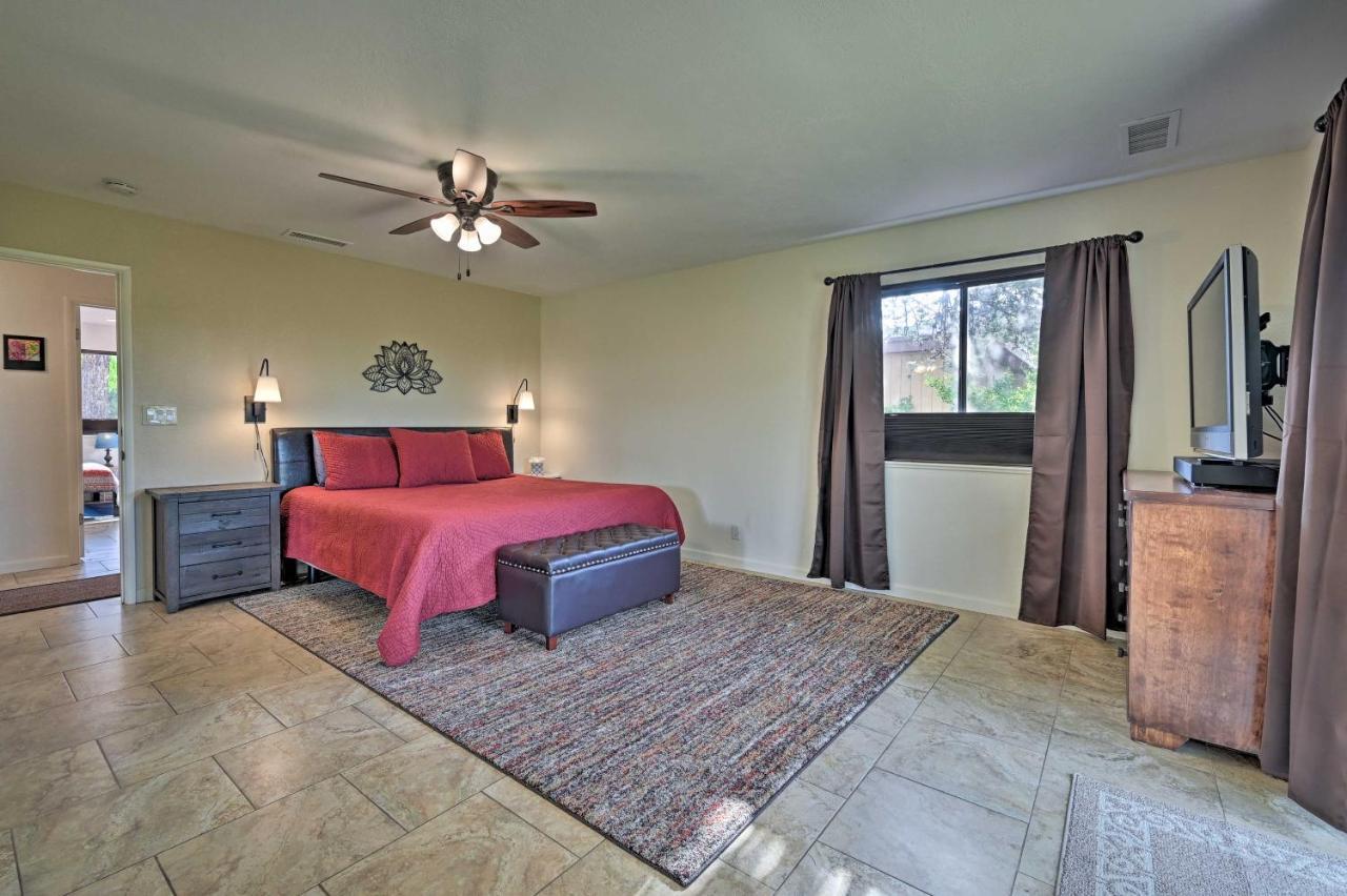 Peaceful Red Rock Views And Patio!
