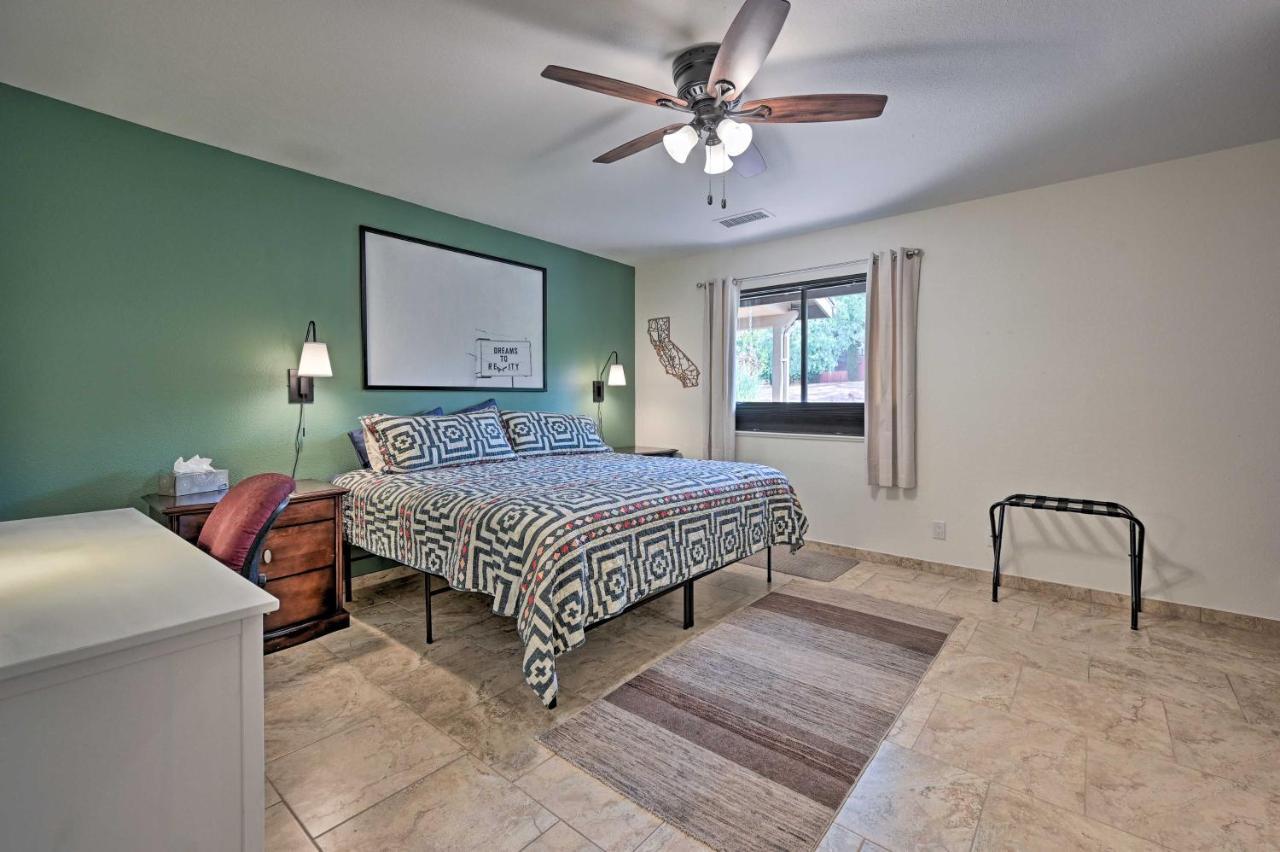 Peaceful Red Rock Views And Patio! Holiday home Sedona