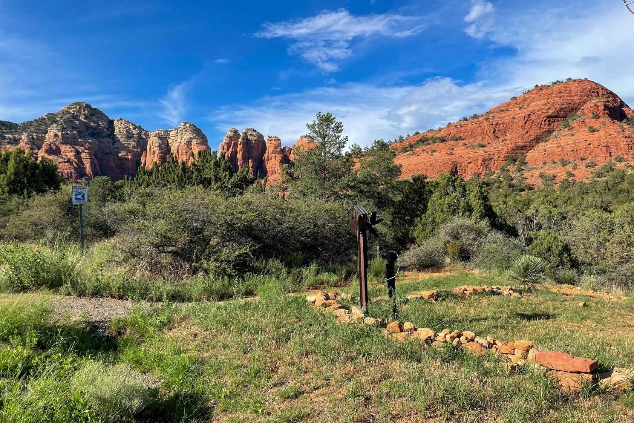 Peaceful Red Rock Views And Patio! Holiday home Sedona