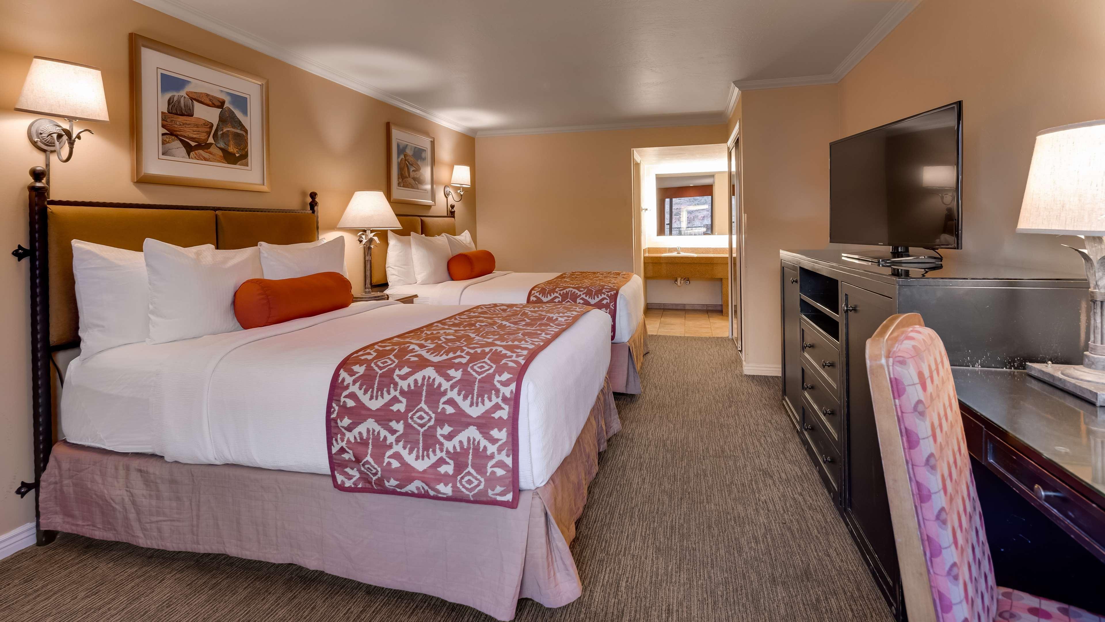 Hotel Western Arroyo Roble & Creekside 3*