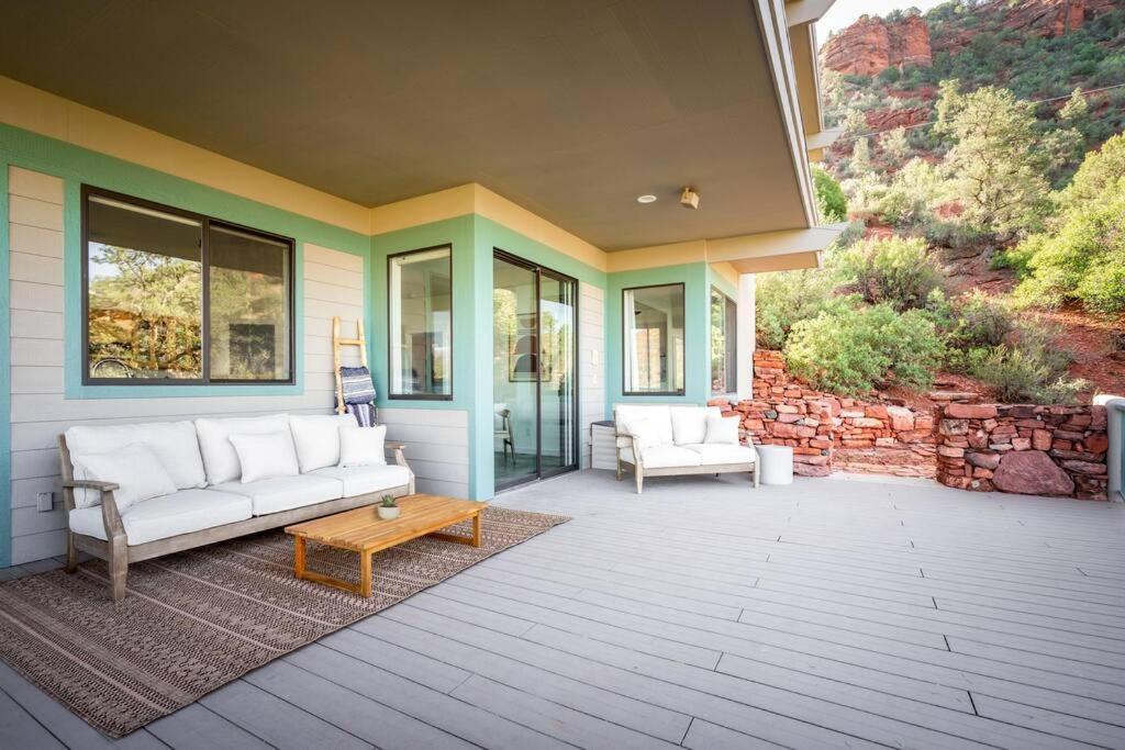 Stunning Views, Large Deck W/ Private Hiking Trail Sedona