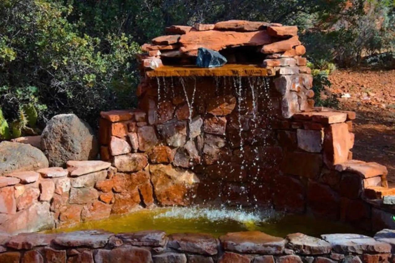 Sacred Rocks - The Fairy Bed & Breakfast *