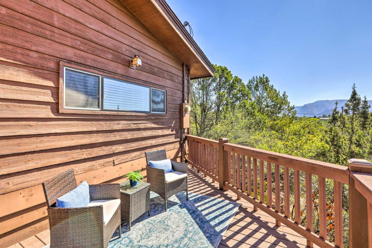 Bright With Deck And Mountain Views! *