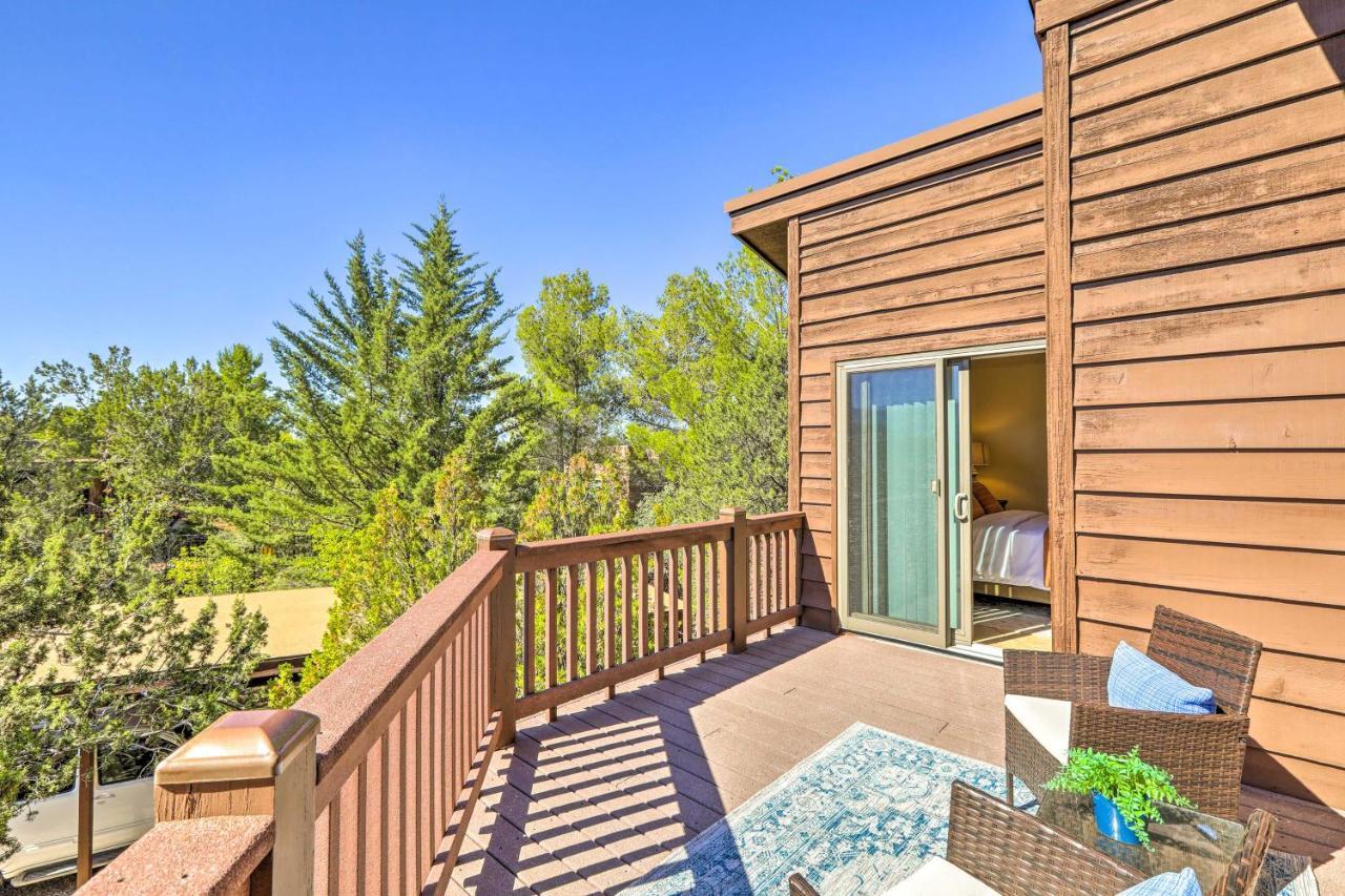 Bright With Deck And Mountain Views! Holiday home