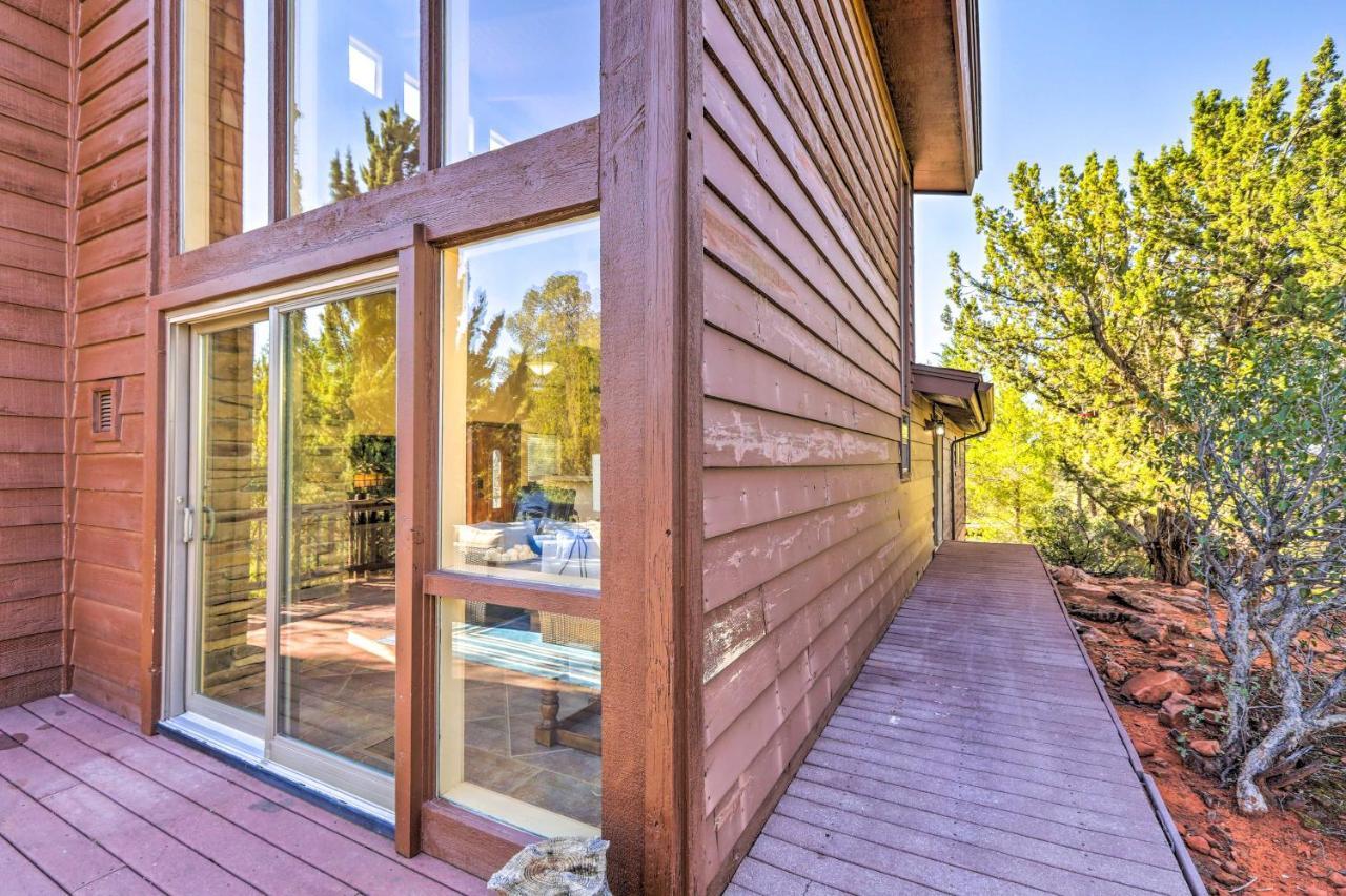 Holiday home Bright With Deck And Mountain Views! *