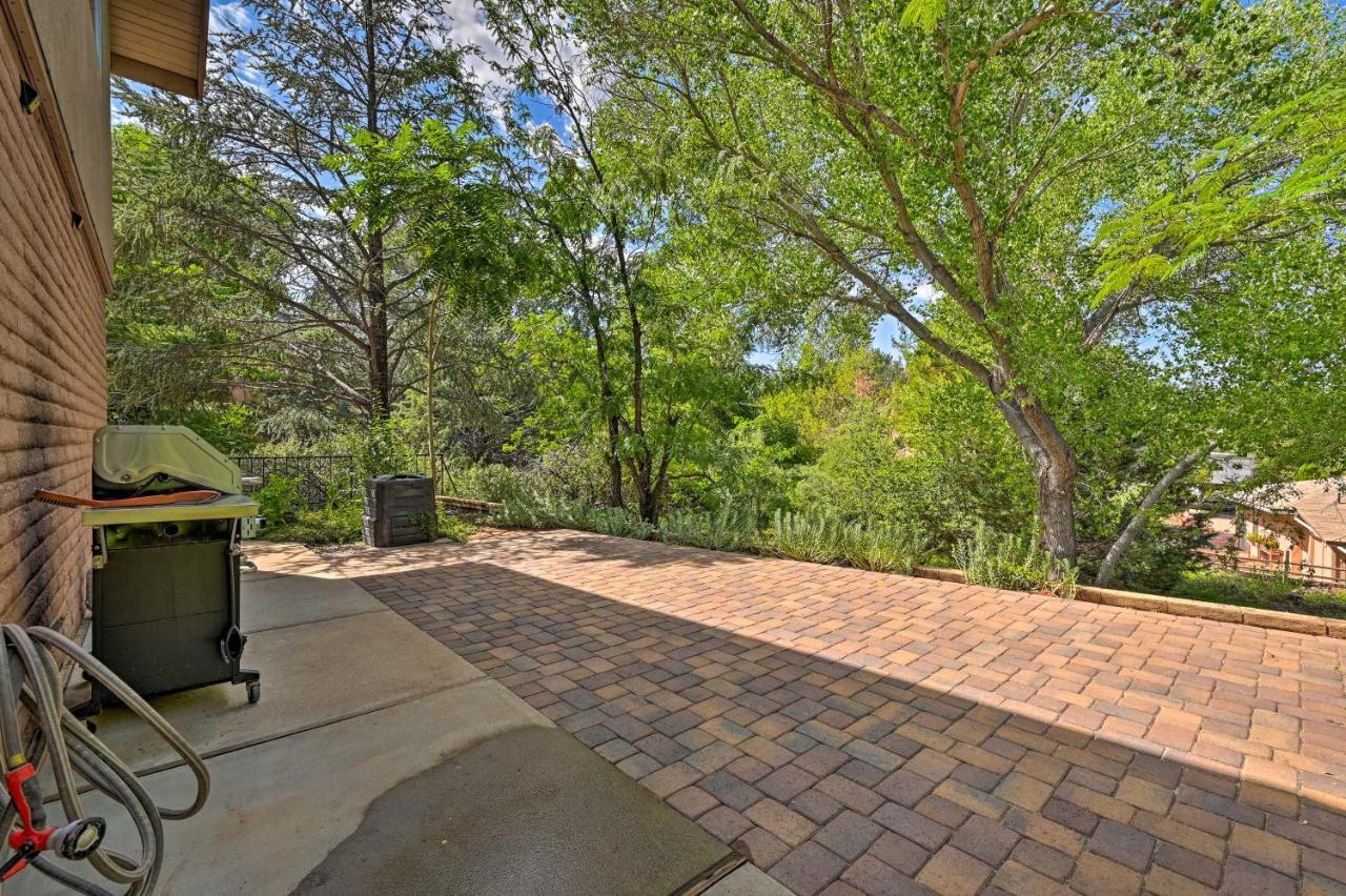 Hideaway With Swim And Private Tavern! Holiday home Sedona
