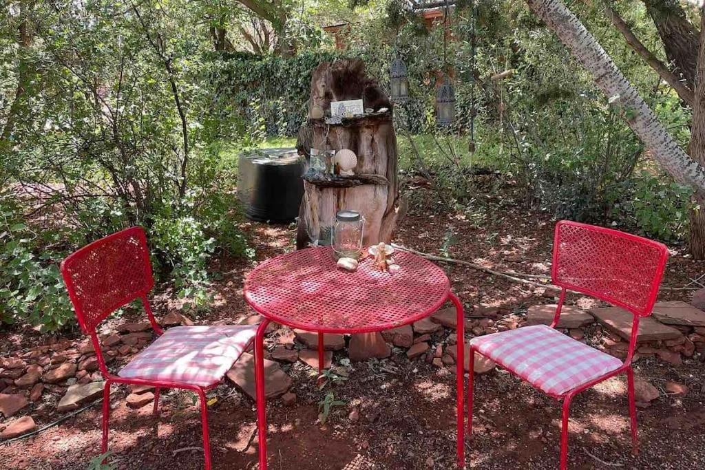 Sacred Rocks - The Fairy Bed & Breakfast *