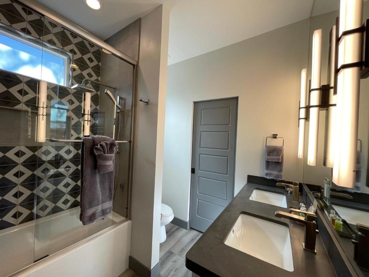 Holiday home Designer View Villa-rooftop 360 View Deck-hot Tub *