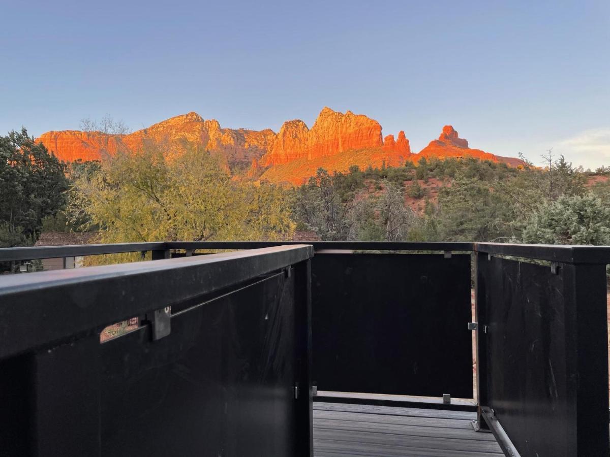 Designer View Villa-rooftop 360 View Deck-hot Tub Holiday home *