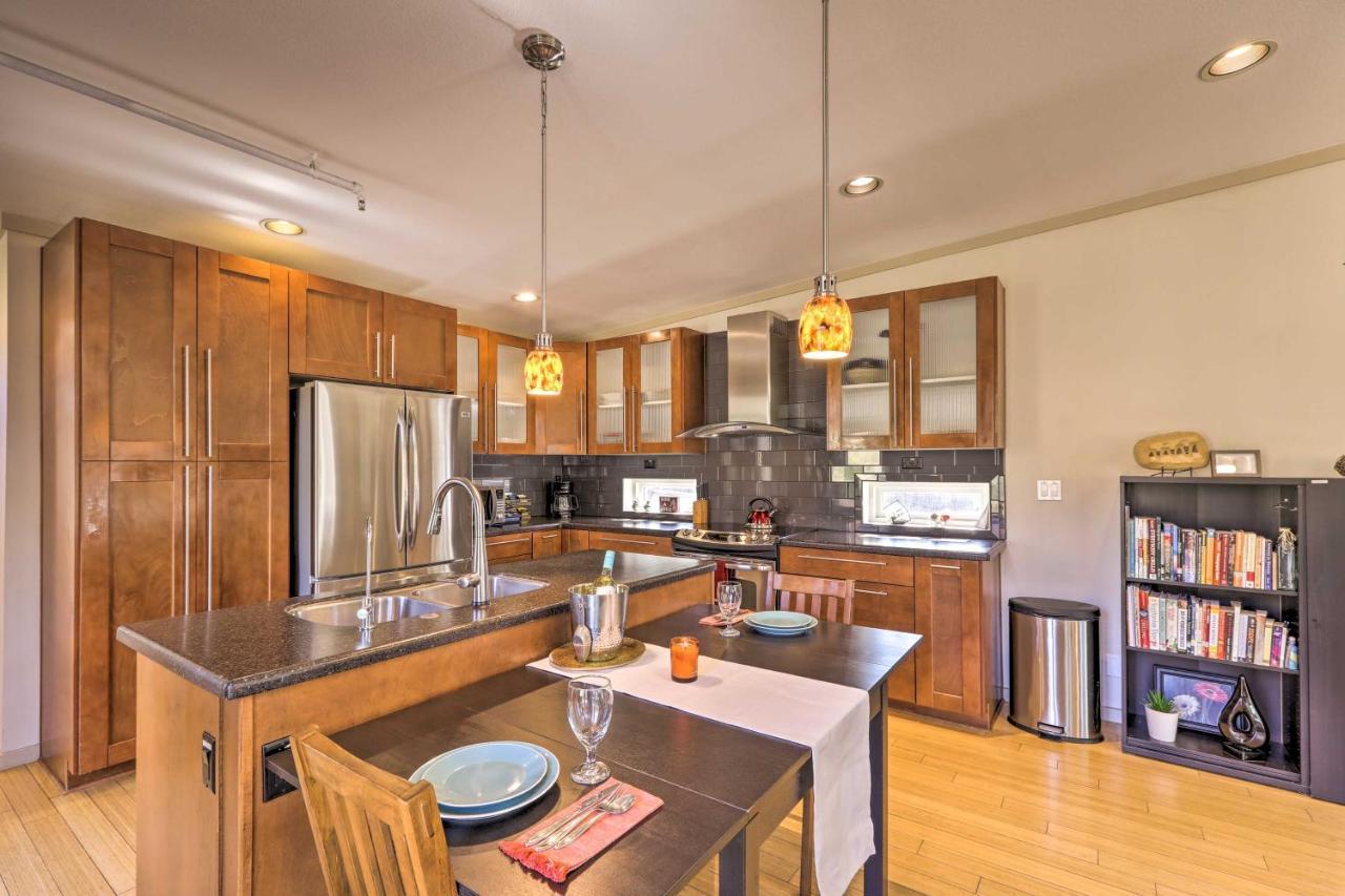 Pet-friendly With Yard And Hot Tub! *