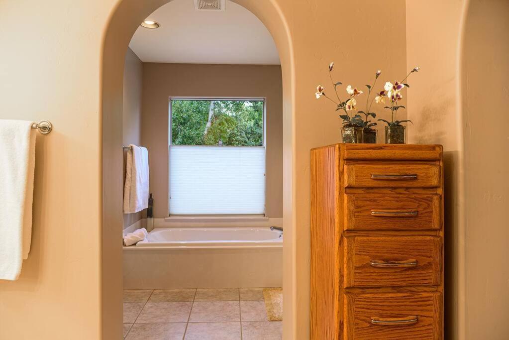 Prime Uptown Location- Mountain View- Kid Friendly - Sleeps 10 *