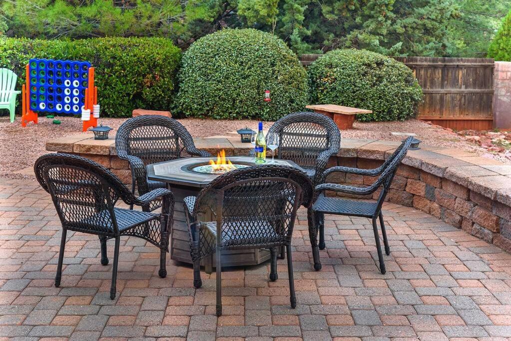 Prime Uptown Location- Mountain View- Kid Friendly - Sleeps 10 Holiday home *