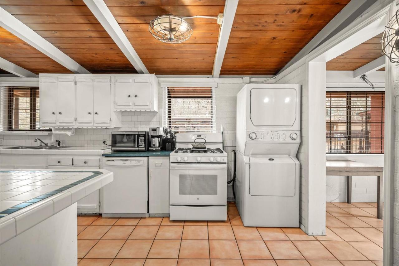 Cozy With Private Creek Access Holiday home *