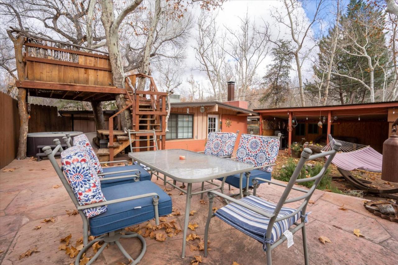 Cozy With Private Creek Access *