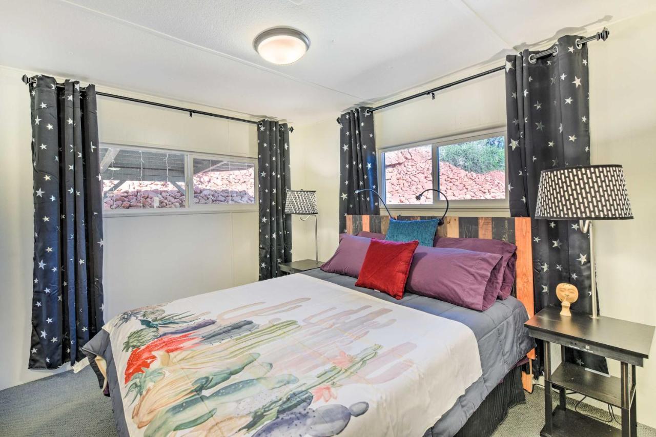 Stardust Hideaway With Patio And Mtn Views! Holiday home