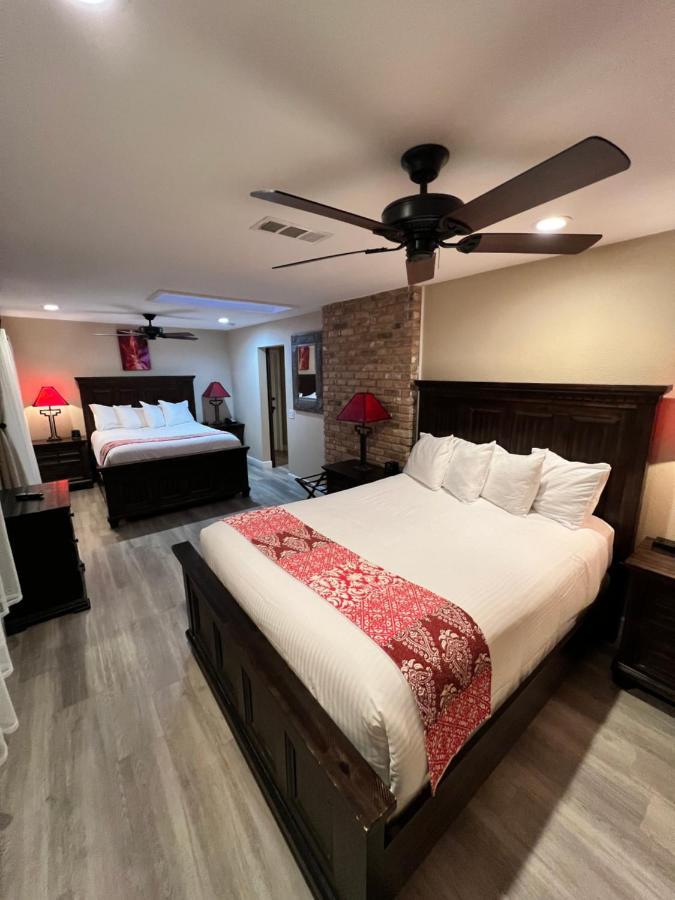 Lantern Light - Romantic Getaway (adults Only) Inn