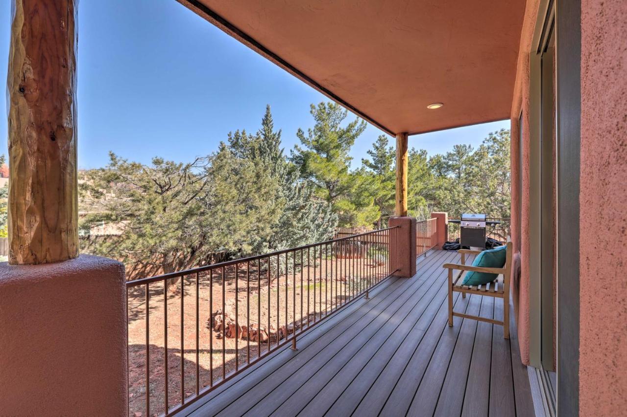 Holiday home Luxury Living Remodeled With Red Rock Views!