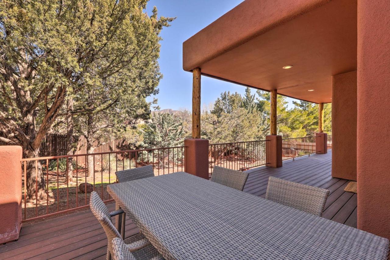 Luxury Living Remodeled With Red Rock Views! *
