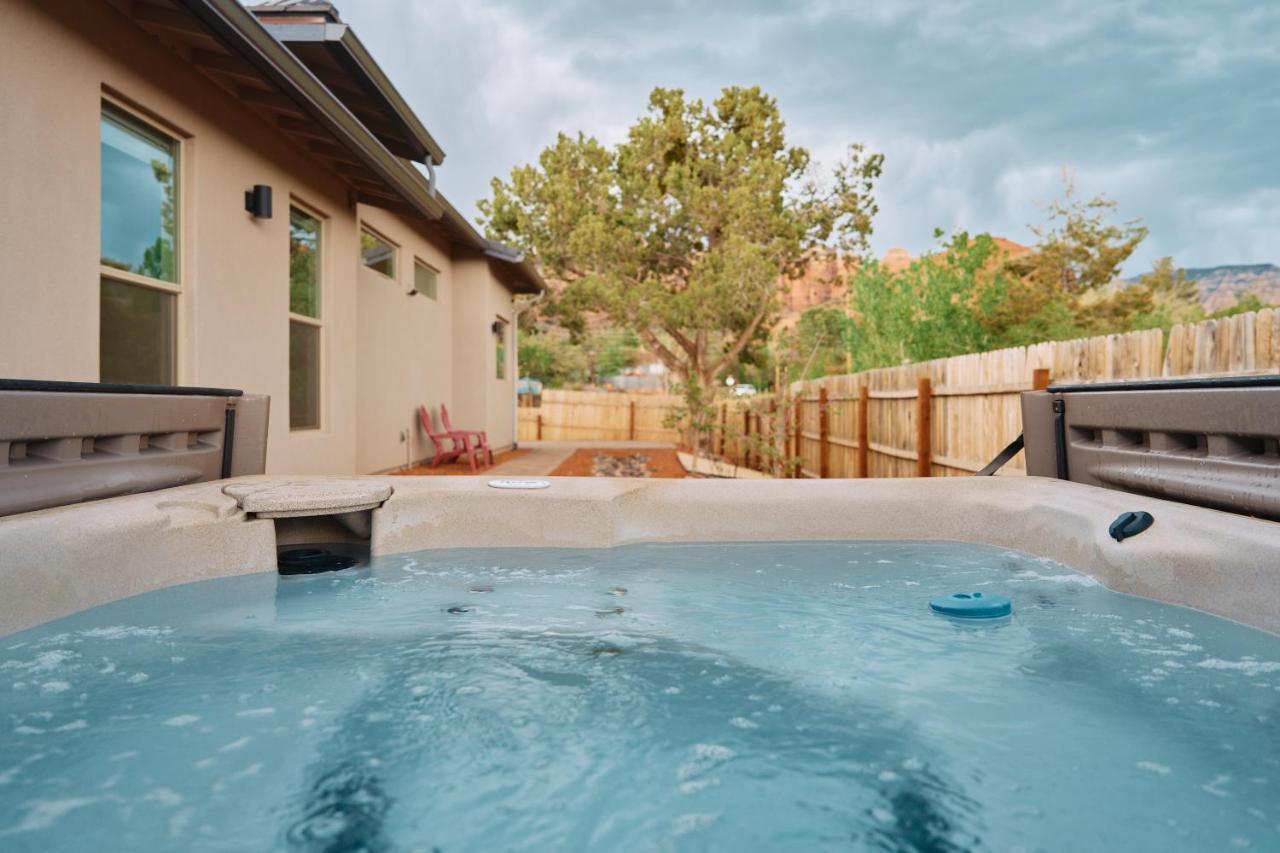 Desert Modern - Hot Tub & Views Holiday home *