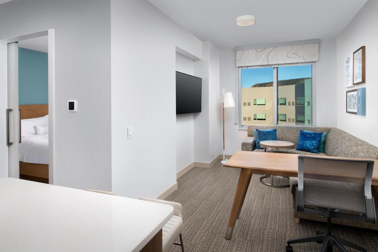 Element Hotel 3*