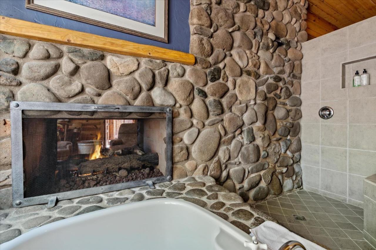 Villa Adobe Village With Private Patio- Wilderness *