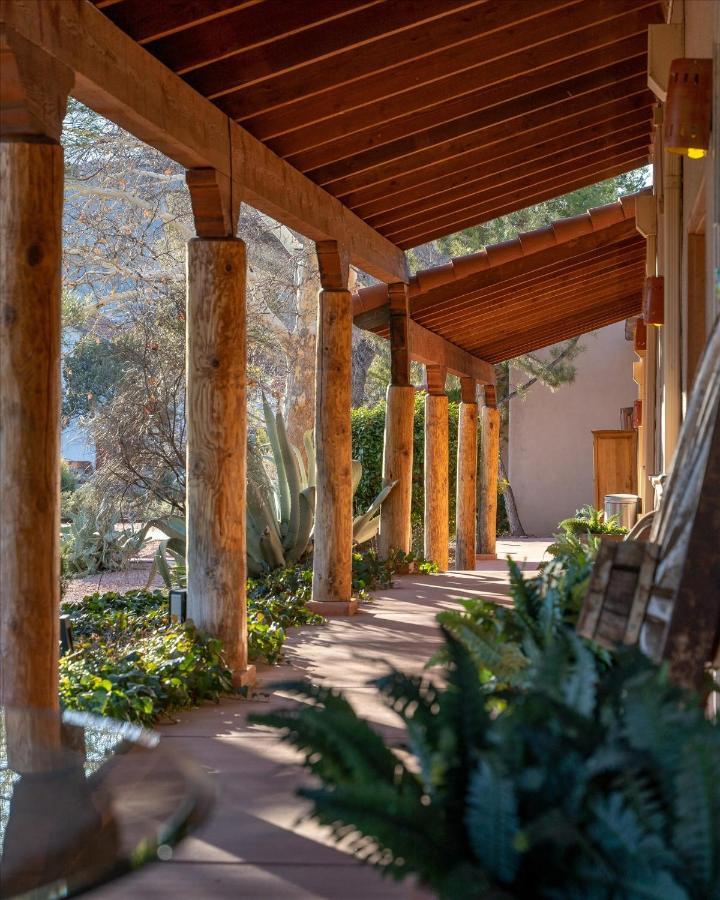 Adobe Hacienda- Apts