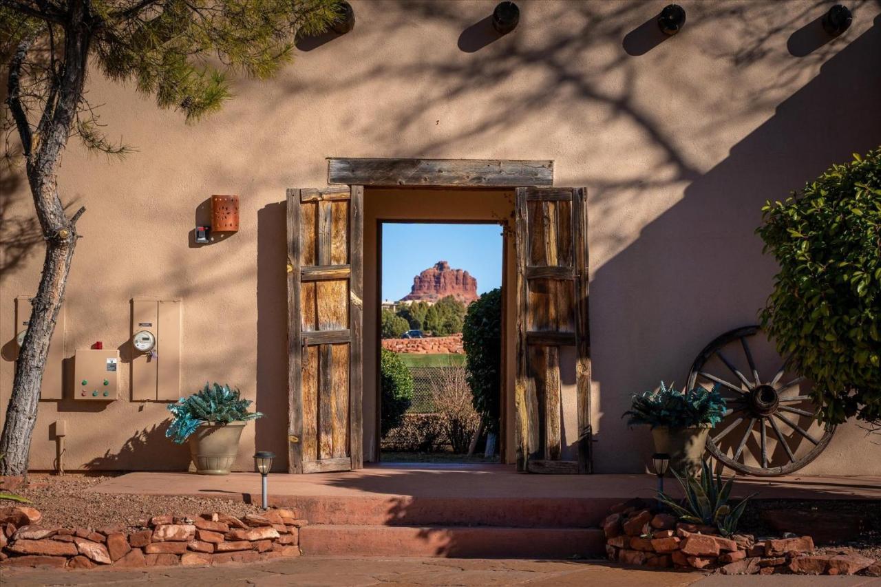 Adobe Hacienda - Vaquero Apts *