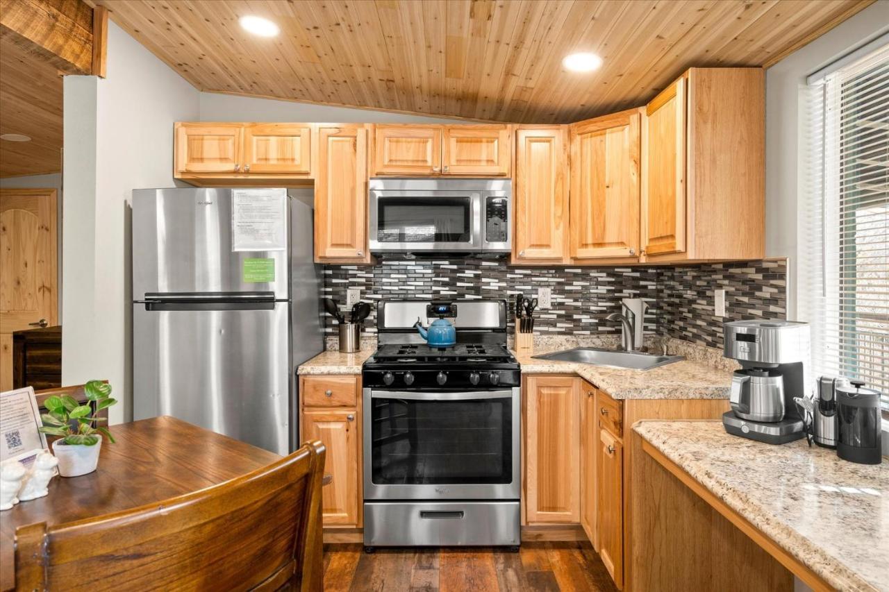 Creekside Retreat 18 Apartment