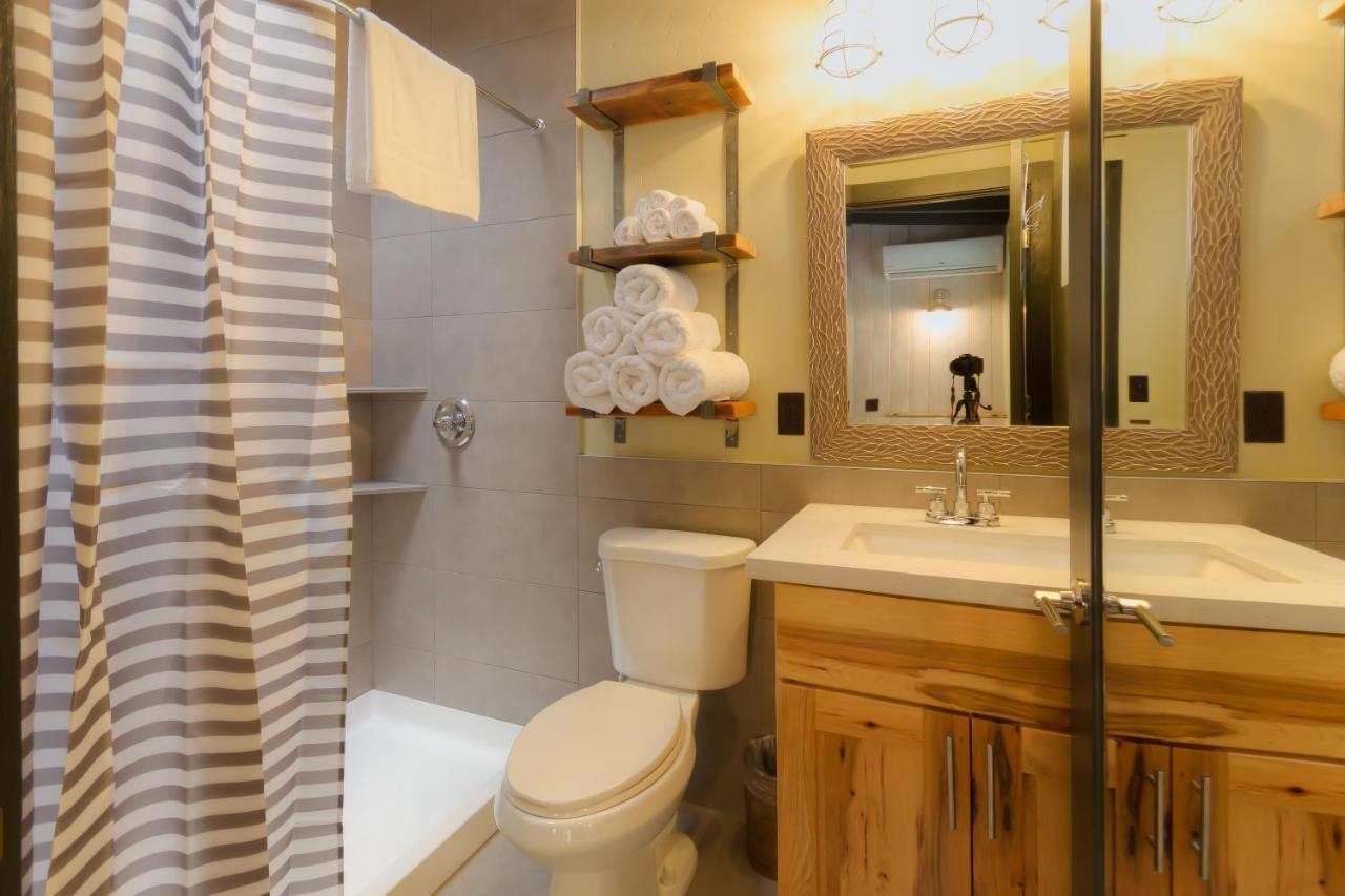 Destination Oak Creek 7 Apts Holiday home *