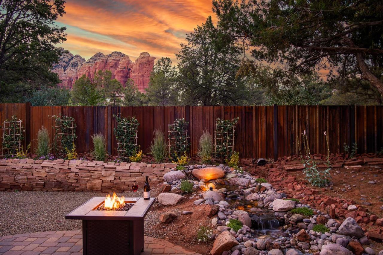 West Retreat W/ Views Of Coffee Pot Rock!