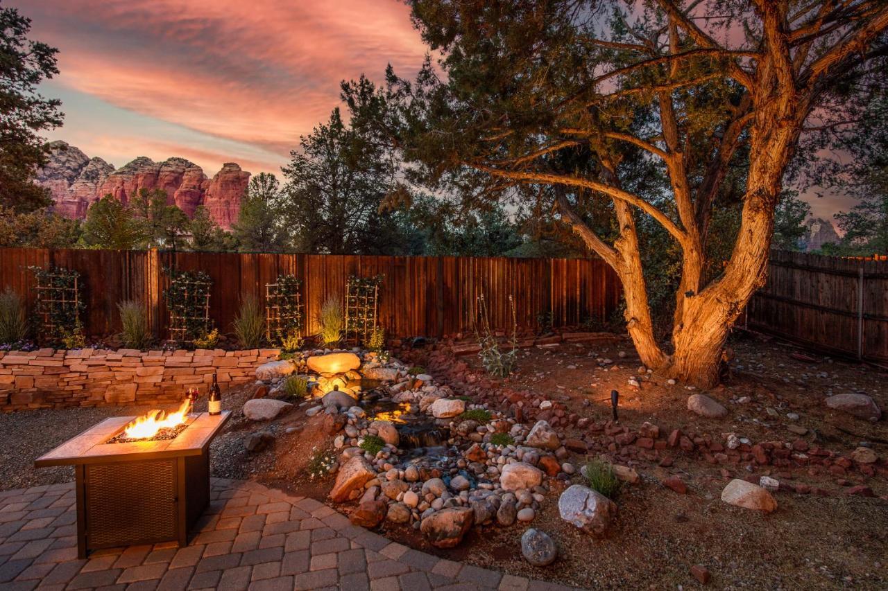 West Retreat W/ Views Of Coffee Pot Rock! Holiday home