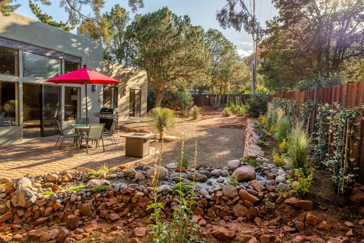 West Retreat W/ Views Of Coffee Pot Rock! *