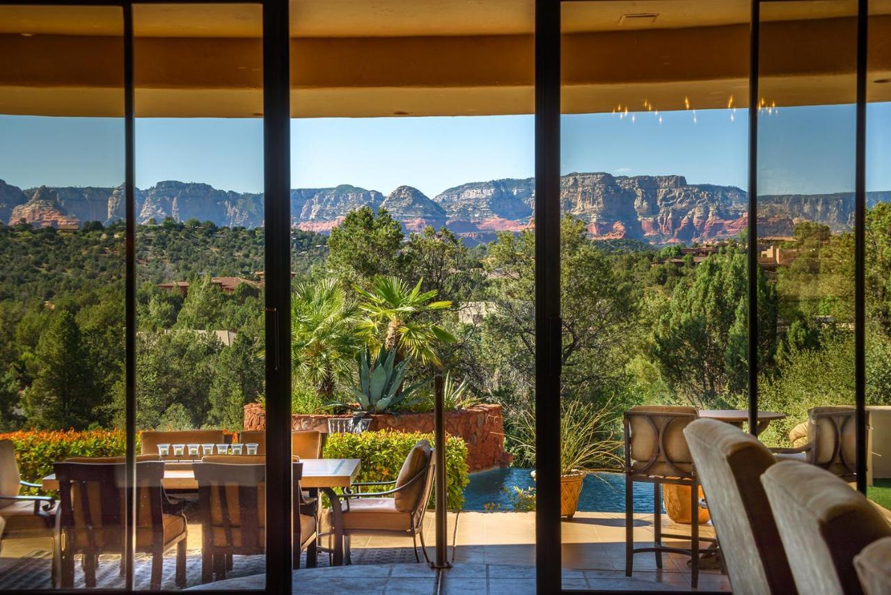 Palatial Paradise With Breathtaking Views Of Red Rock And Stunning Infinity Pool Holiday home *