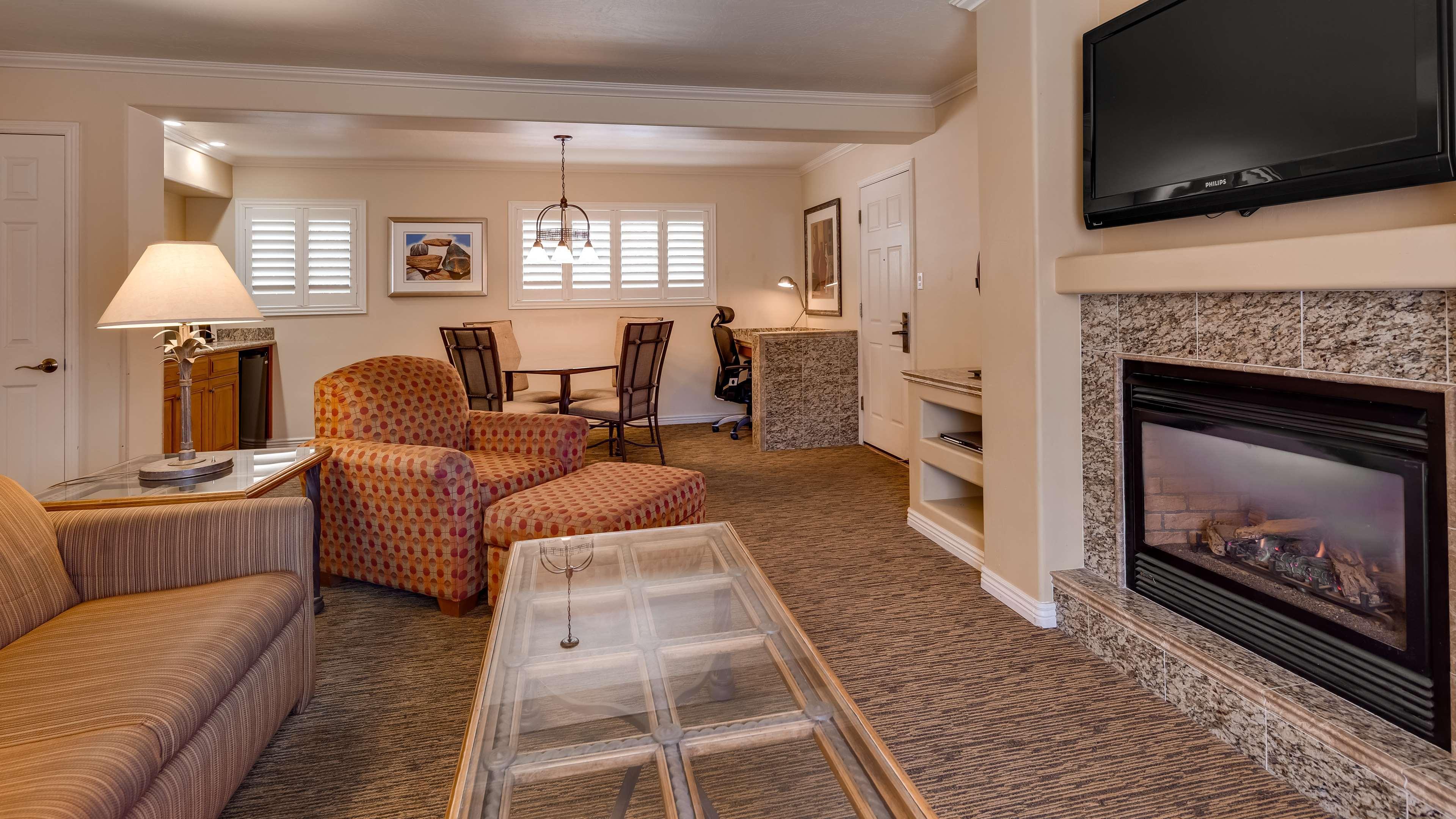 Western Arroyo Roble & Creekside 3*