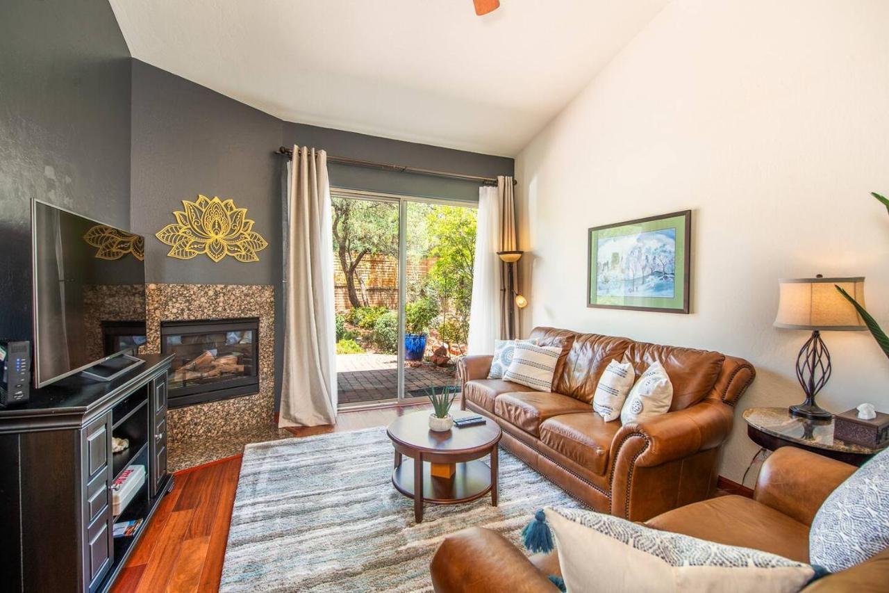 Holiday home Uptown Gem: 3-bed Townhome With Majestic Views And Location *
