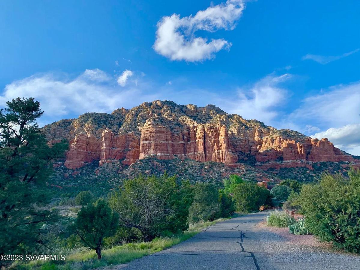 Mountain Escape! With Pool, Hot Tub & Firepit Holiday home *