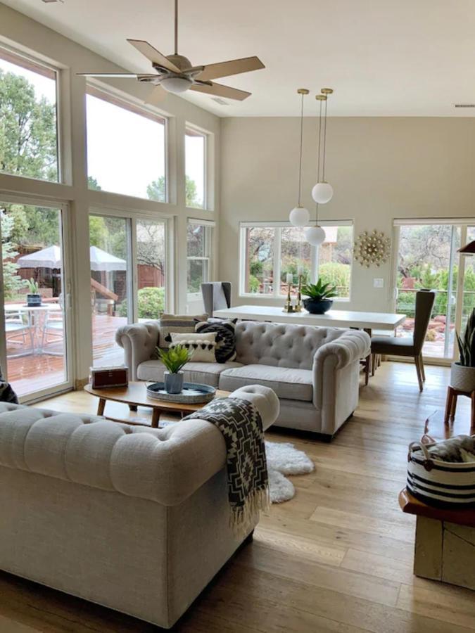 Holiday home Mountain Escape! With Pool, Hot Tub & Firepit *